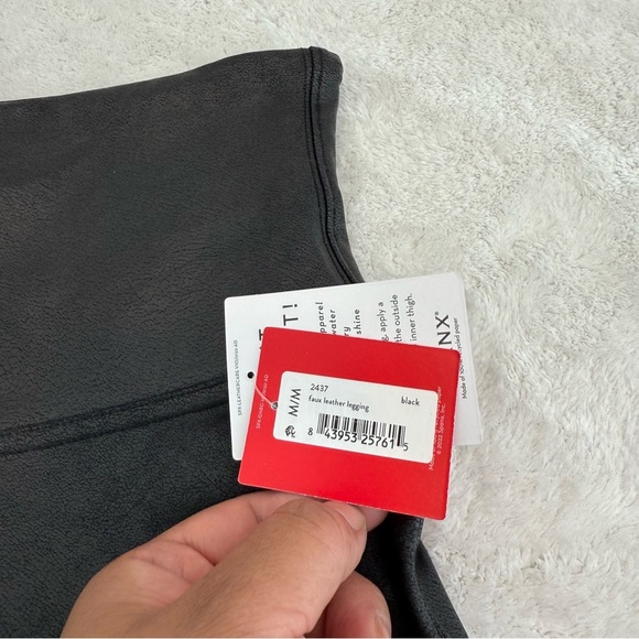 SPANX Faux Leather leggings size M - Picture 4 of 10